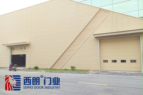 抗风防尘提升门